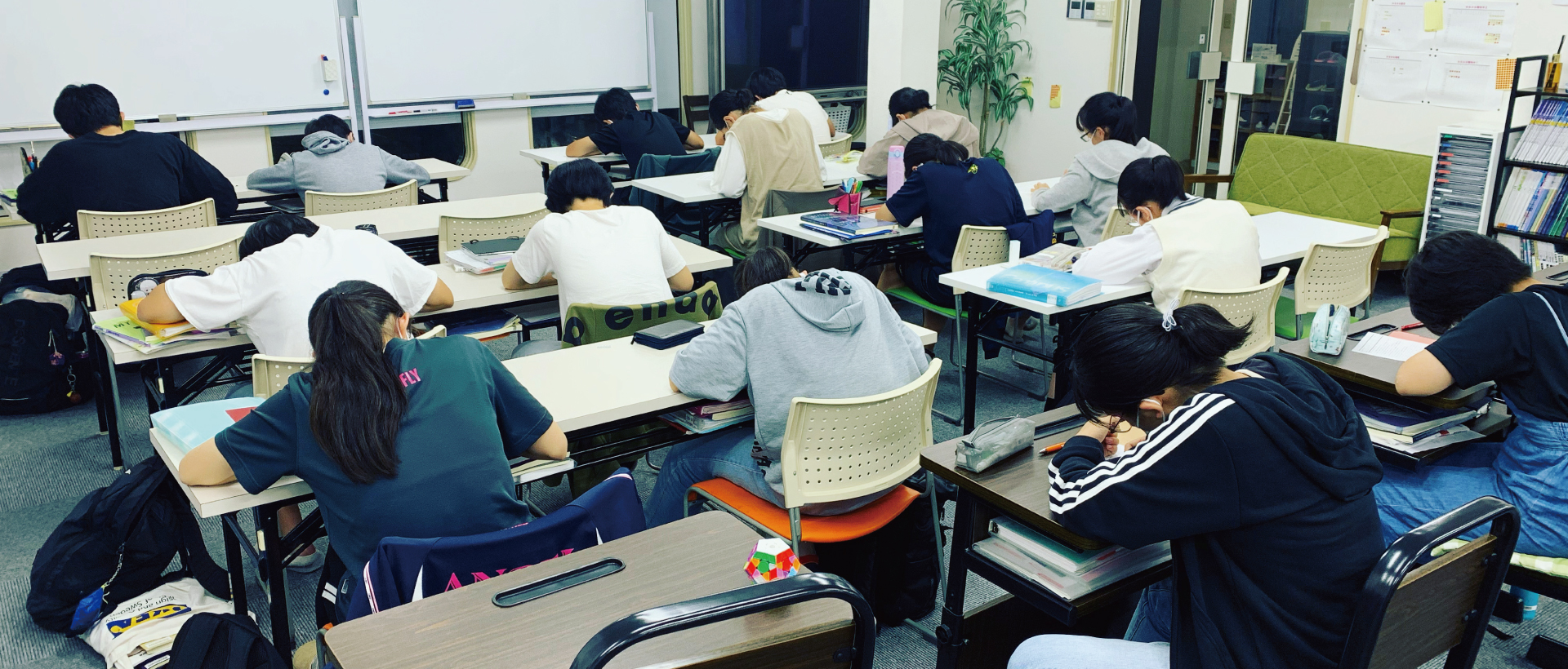 進学塾unitメインビジュアル4